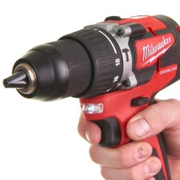 Wiertarko-wkrętarka udarowa 18V 60Nm 1x4.0Ah 1x2.0Ah M18 CBLPD-422C + LATARKA M18 TLED-0 MILWAUKEE 4933472116